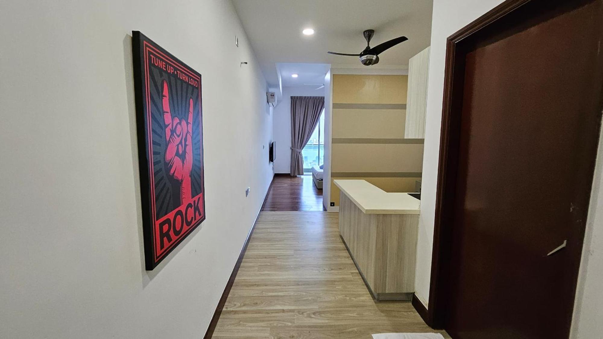 Paragon Suites Studios With Private Jacuzzi Near Ciq Rts Johor Bahru Luaran gambar