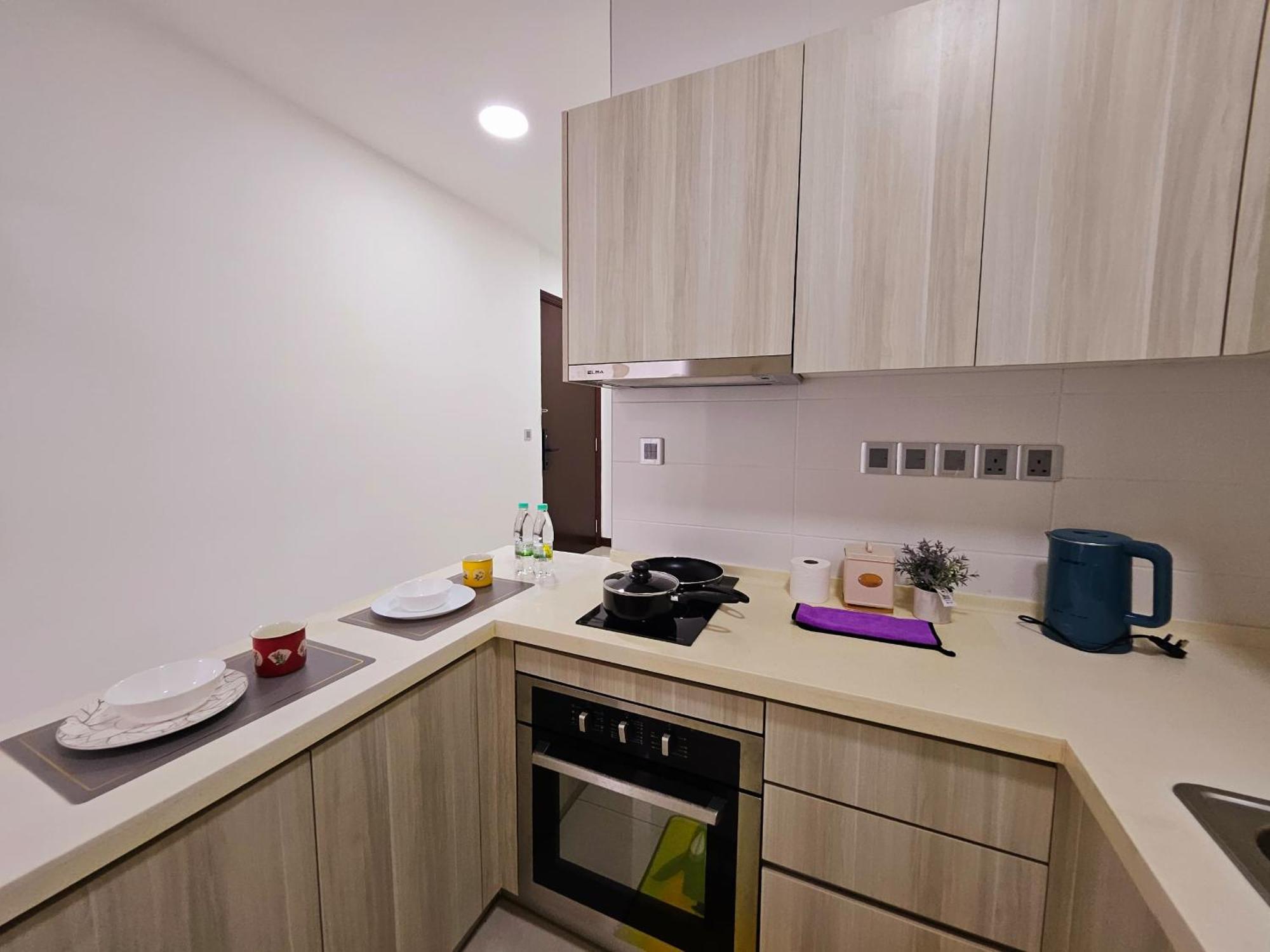 Paragon Suites Studios With Private Jacuzzi Near Ciq Rts Johor Bahru Luaran gambar