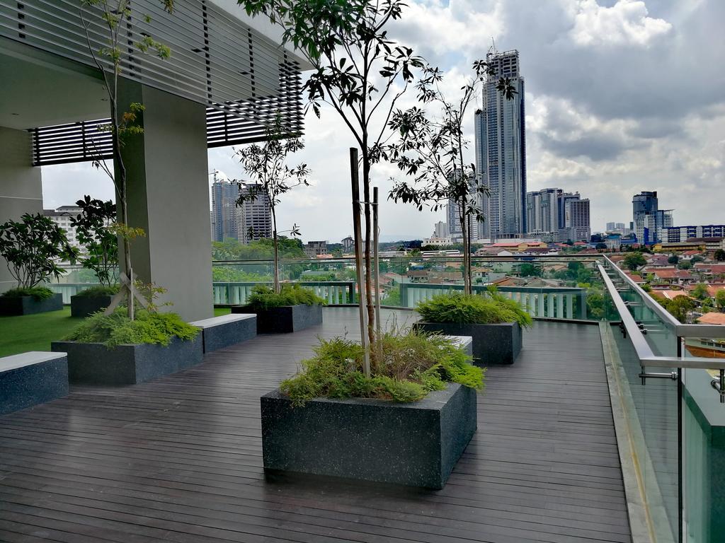 Paragon Suites Studios With Private Jacuzzi Near Ciq Rts Johor Bahru Luaran gambar