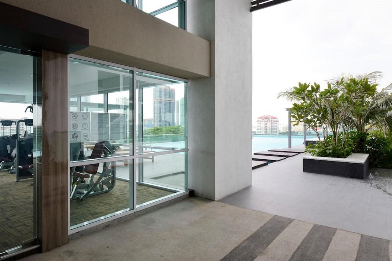 Paragon Suites Studios With Private Jacuzzi Near Ciq Rts Johor Bahru Luaran gambar